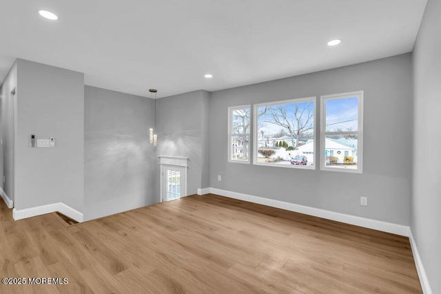 107 Oak Hill Drive, Toms River, NJ 08753