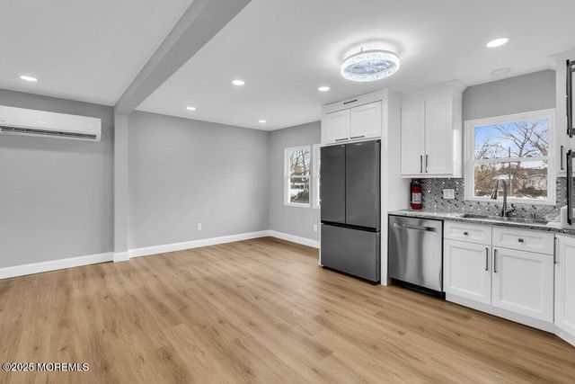 107 Oak Hill Drive, Toms River, NJ 08753