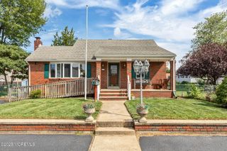 31 N Clark Street, Hazlet, NJ 07734