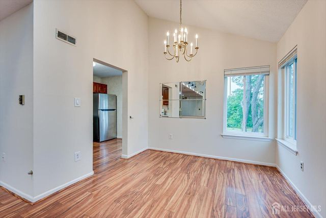 2 Farnham Square, Sayreville, NJ 08859