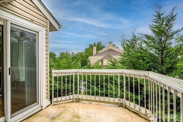 2 Farnham Square, Sayreville, NJ 08859