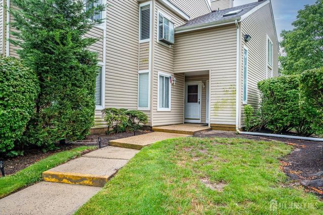 2 Farnham Square, Sayreville, NJ 08859