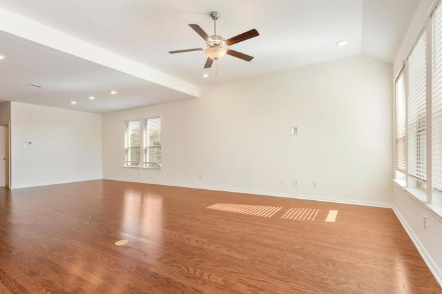 1001 Ridge Runner DR, Georgetown, TX 78628