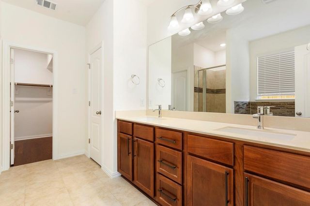 1001 Ridge Runner DR, Georgetown, TX 78628