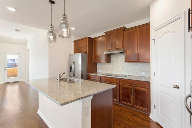 1001 Ridge Runner DR, Georgetown, TX 78628