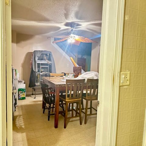 127 Elijah St, Springfield, MA 01109