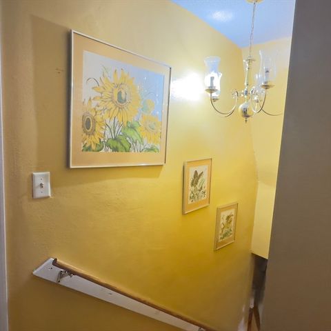 127 Elijah St, Springfield, MA 01109