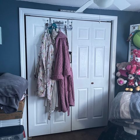 127 Elijah St, Springfield, MA 01109