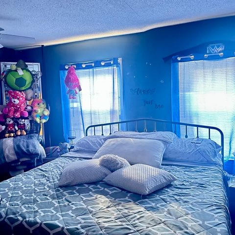 127 Elijah St, Springfield, MA 01109