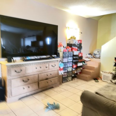 127 Elijah St, Springfield, MA 01109