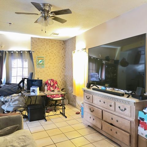 127 Elijah St, Springfield, MA 01109