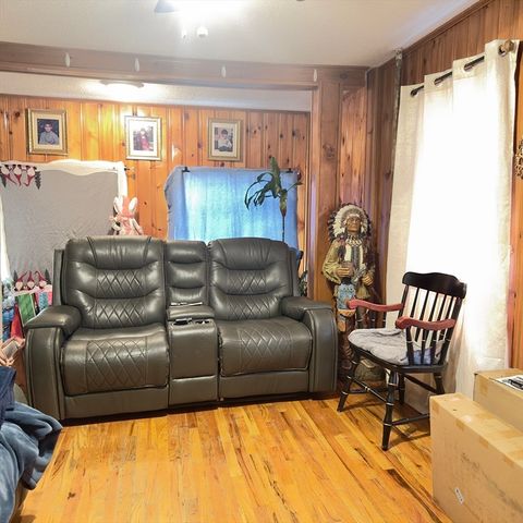 127 Elijah St, Springfield, MA 01109