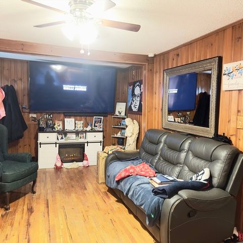 127 Elijah St, Springfield, MA 01109