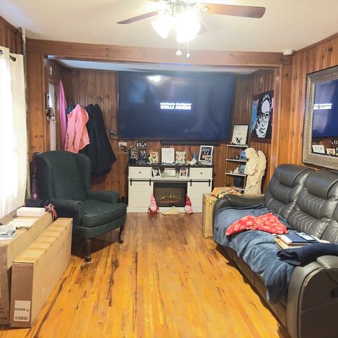 127 Elijah St, Springfield, MA 01109