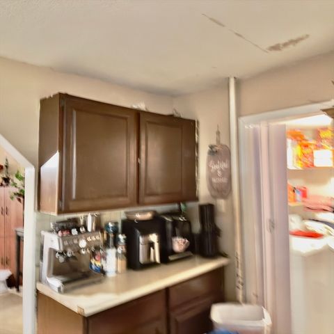 127 Elijah St, Springfield, MA 01109