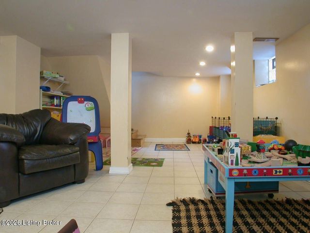 2316 Carolina Ave, Louisville, KY 40205