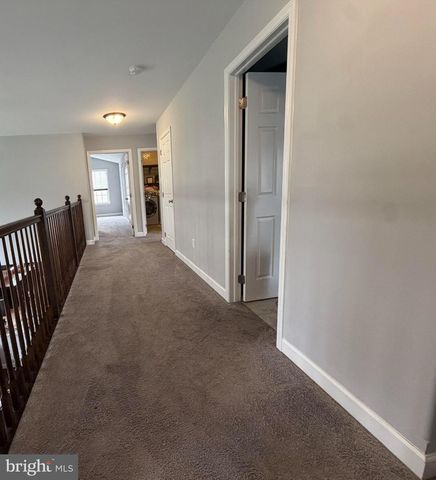 11 MERGANSER DR, Sinking Spring, PA 19608