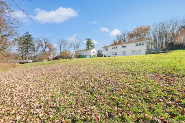 22 Quaker Hill Road, Monroe, NY 10950