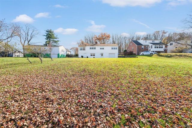22 Quaker Hill Road, Monroe, NY 10950