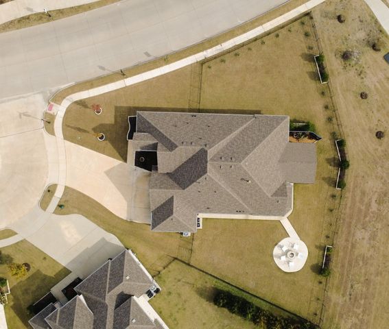 2816 Monument Court, Heath, TX 75126