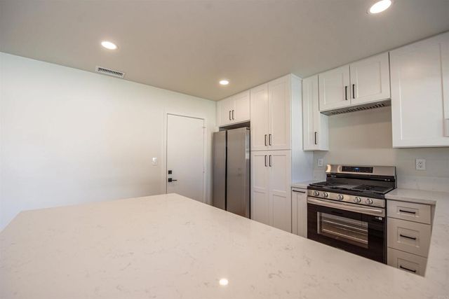 1404 Jefferson Avenue, Escondido, CA 92027