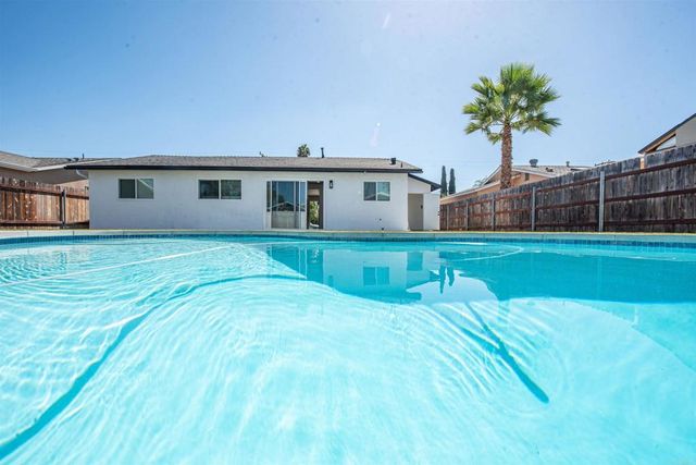 1404 Jefferson Avenue, Escondido, CA 92027