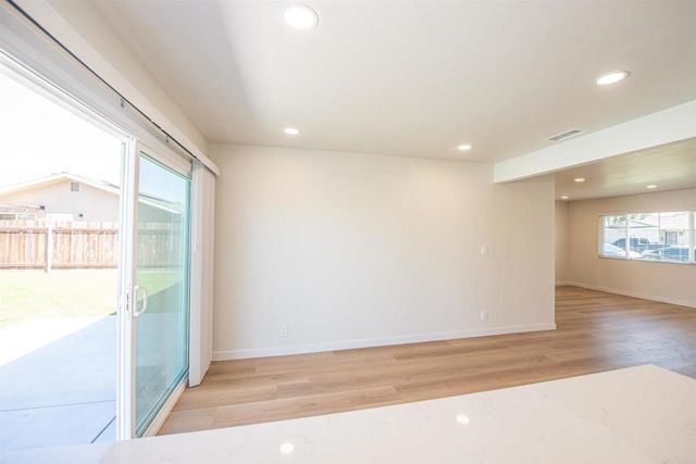 1404 Jefferson Avenue, Escondido, CA 92027