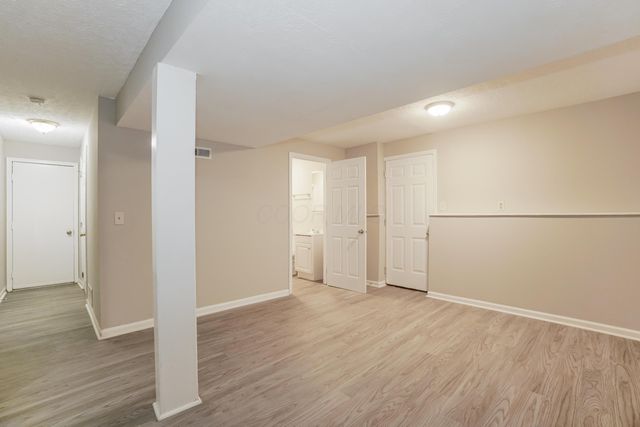 6976 Endsleigh Drive, Reynoldsburg, OH 43068