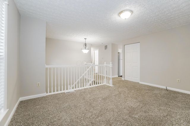 6976 Endsleigh Drive, Reynoldsburg, OH 43068