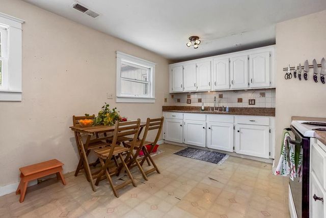 812 S Troost Street, Olathe, KS 66061