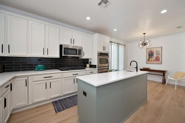 1380 Standish Cir, Lincoln, CA 95648