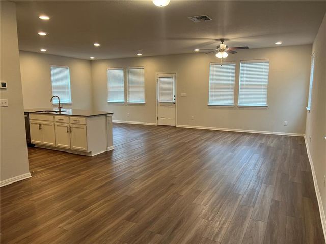 3201 College Park DR 17, Round Rock, TX 78665