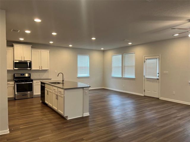 3201 College Park DR 17, Round Rock, TX 78665