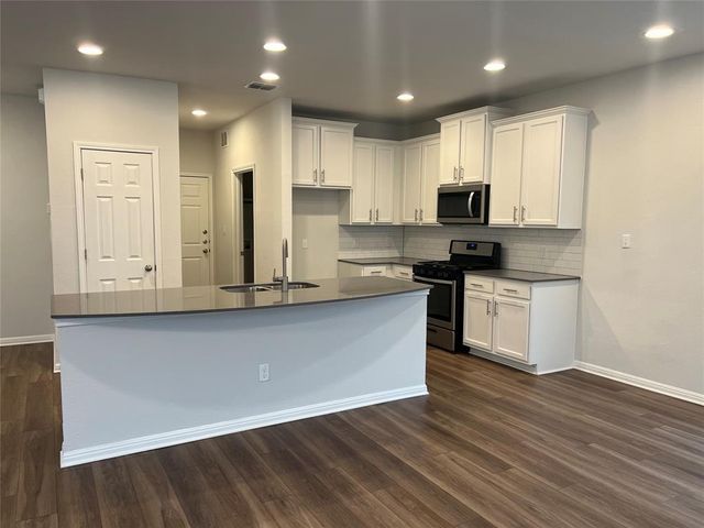 3201 College Park DR 17, Round Rock, TX 78665