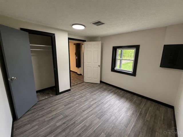 121 E 5th Street, Franklin, OH 45005
