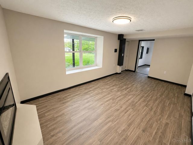 121 E 5th Street, Franklin, OH 45005
