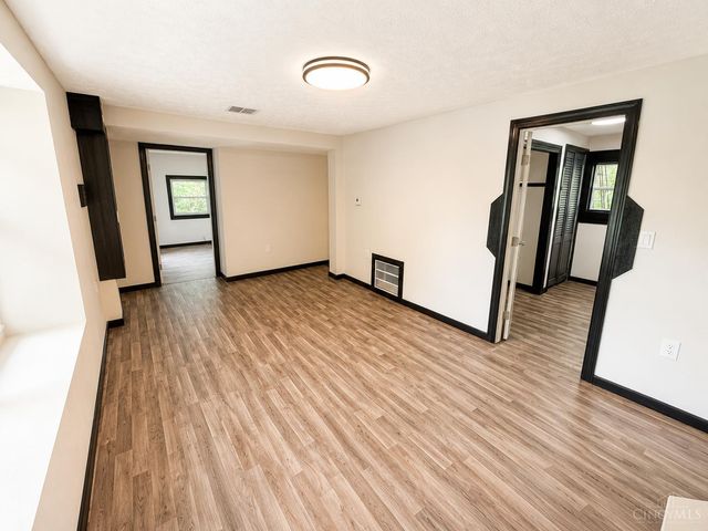 121 E 5th Street, Franklin, OH 45005