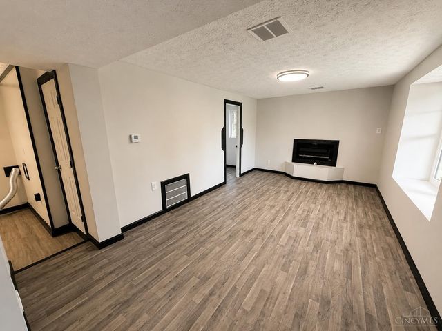 121 E 5th Street, Franklin, OH 45005
