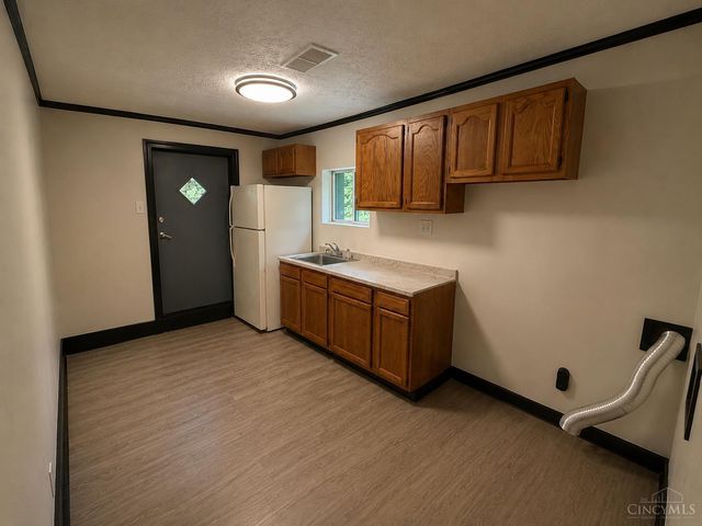 121 E 5th Street, Franklin, OH 45005