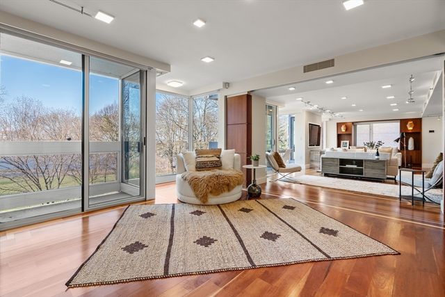 975 Memorial Drive 405-406, Cambridge, MA 02138