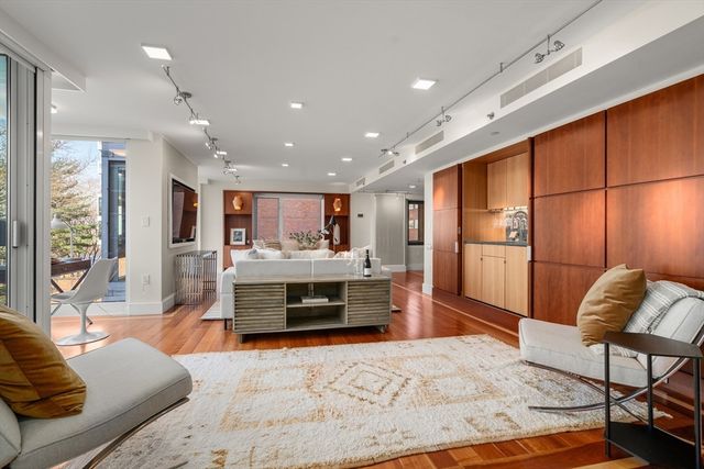 975 Memorial Drive 405-406, Cambridge, MA 02138