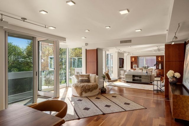 975 Memorial Drive 405-406, Cambridge, MA 02138