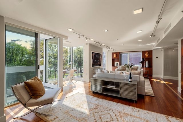 975 Memorial Drive 405-406, Cambridge, MA 02138