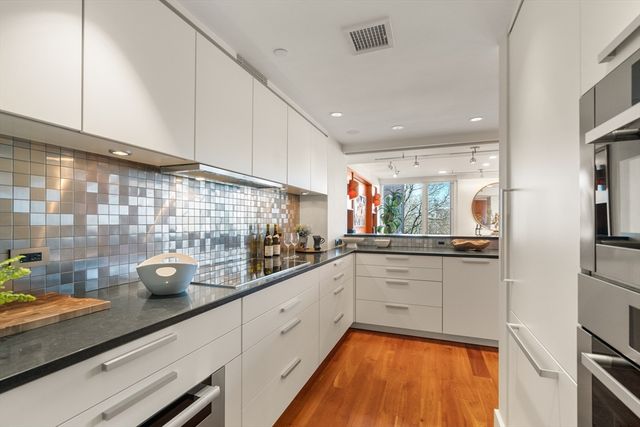 975 Memorial Drive 405-406, Cambridge, MA 02138