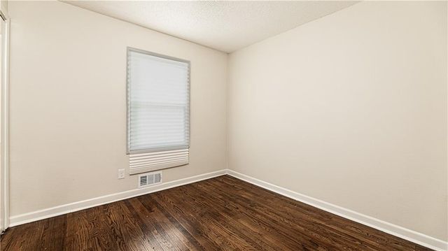 8611 Lane Avenue, Kansas City, MO 64138