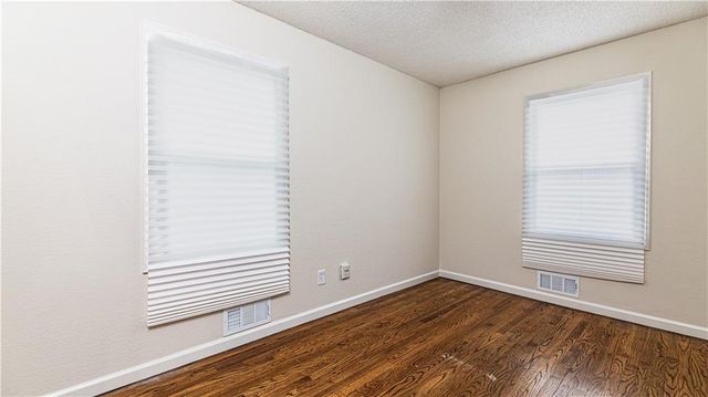8611 Lane Avenue, Kansas City, MO 64138