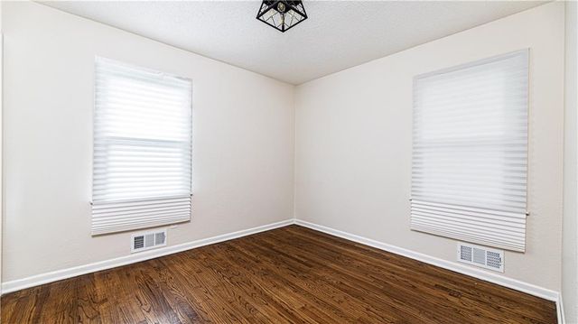 8611 Lane Avenue, Kansas City, MO 64138