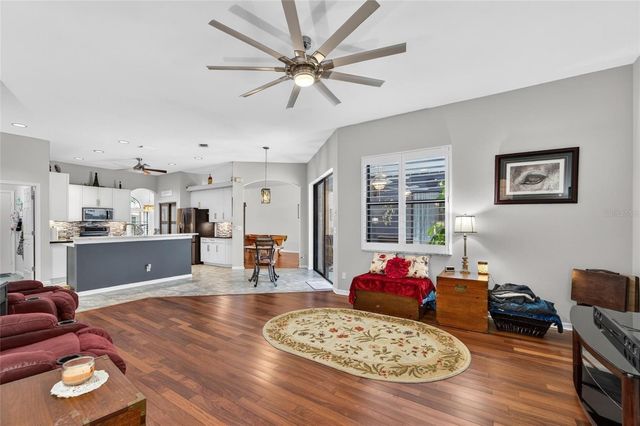 2819 LAUREL LEAF DRIVE, Valrico, FL 33594