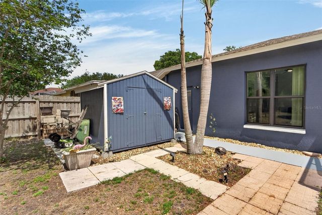 2819 LAUREL LEAF DRIVE, Valrico, FL 33594