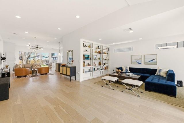 7804 Hardy DR, Austin, TX 78757